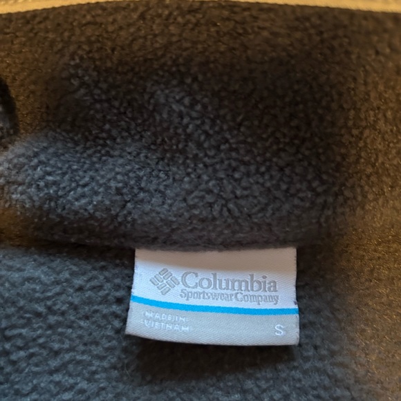 Columbia Hoodie - Picture 3 of 4